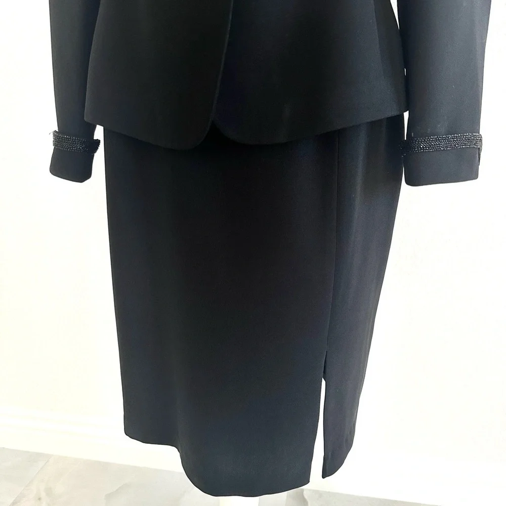 Elegant Kasper Black Women's Blazer with Beaded Trim Suit Set - Picture 5 of 8